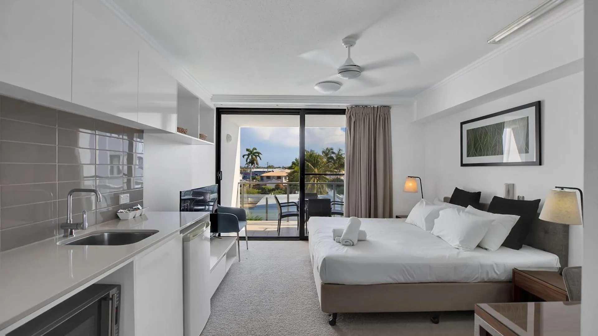 Self Check In Modern Studio Apartment Mackay